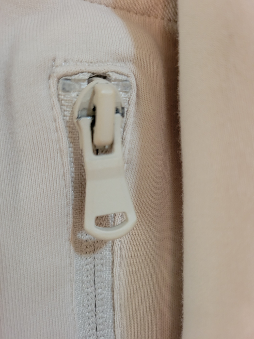 Old Navy Cream Active Dynamic Fleece Pullover - Picture 6 of 9